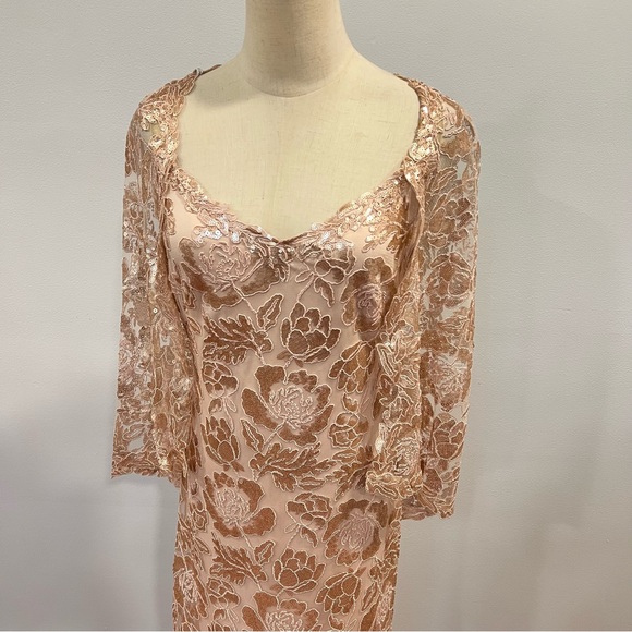 TADASHI SHOJI Peddle Gold Dorine Sequin Embroidered Cape Gown - Reemoly - Picture 6 of 17
